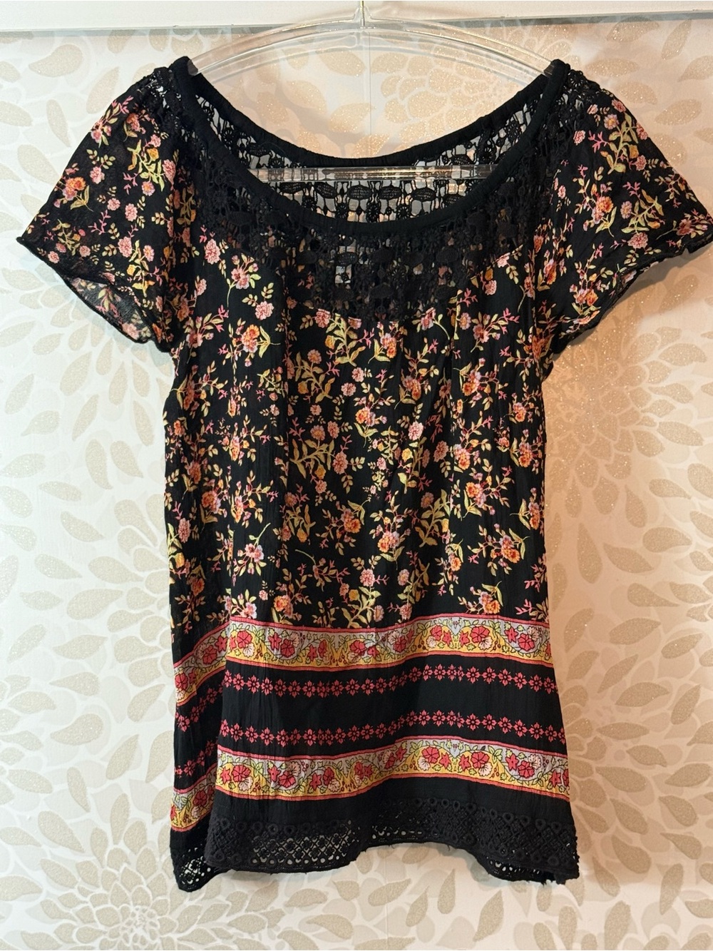 Vtg Y2K Patrons Of Peace Women’s XS Black Floral Crochet Boho Hippie Top Tee